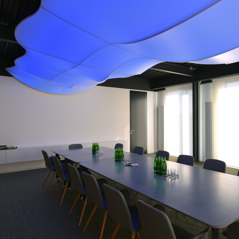 VAFO BRIT – ZASEDACÍ MÍSTNOST